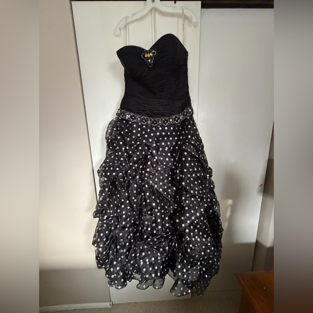 Chic Strapless Black and White Polka Dot Dress